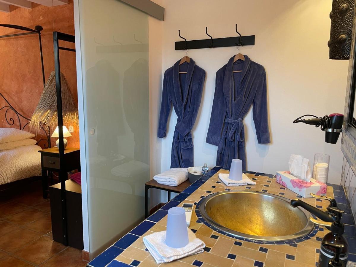 Chambres D Hotes Le Mas Julien Piscine Chauffee Adult Only Оранж Экстерьер фото